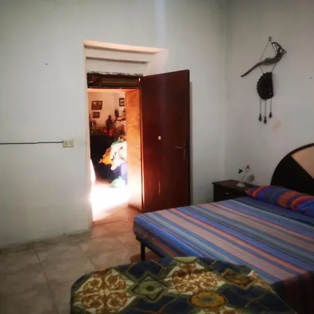 Room In Guest Room - 1St Private Room On The Ground Floor With Use Of The Swimming Pool And Shared Services Oliena
