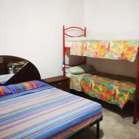 Room In Guest Room - 1St Private Room On The Ground Floor With Use Of The Swimming Pool And Shared Services *