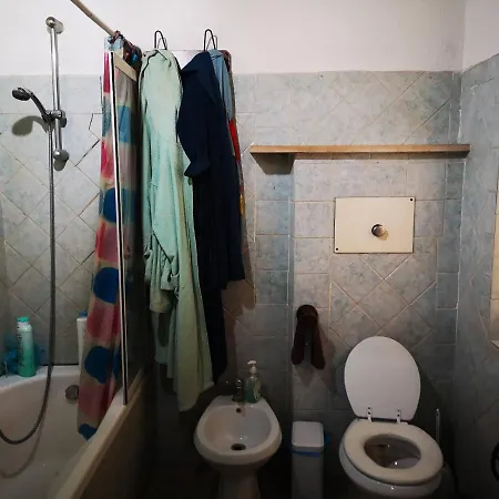 Room In Guest Room - 1St Private Room On The Ground Floor With Use Of The Swimming Pool And Shared Services Oliena