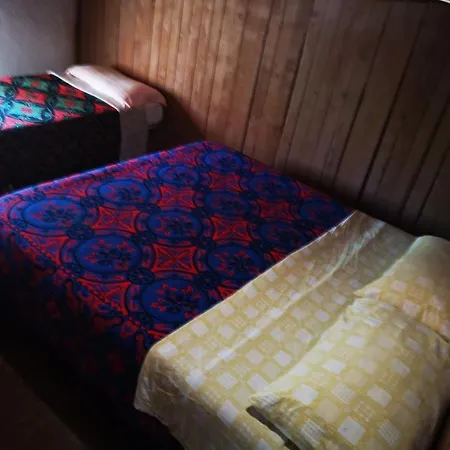Room In Guest Room - 1St Private Room On The Ground Floor With Use Of The Swimming Pool And Shared Services Gasthof